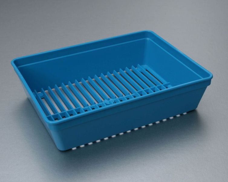 Instrument Tray Perforated 200x150x51mm