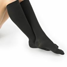 Neo G Knee High Compression Hosiery (Closed Toe)